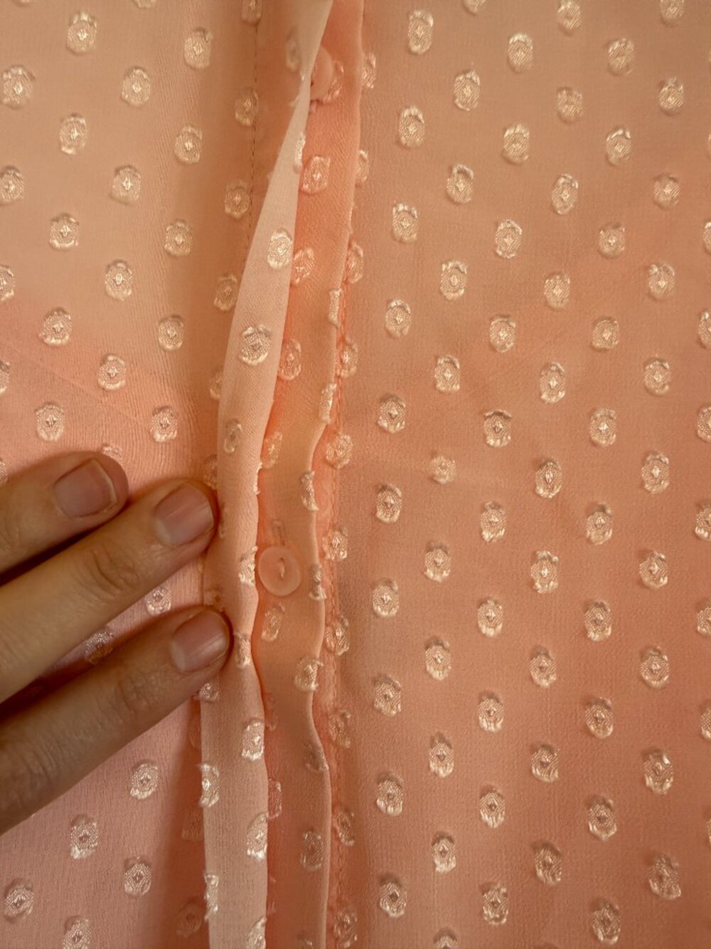 Liz Claiborne light pink Swiss-dot blouse featuring a sheer outer layer. Size M - Picture 4 of 7